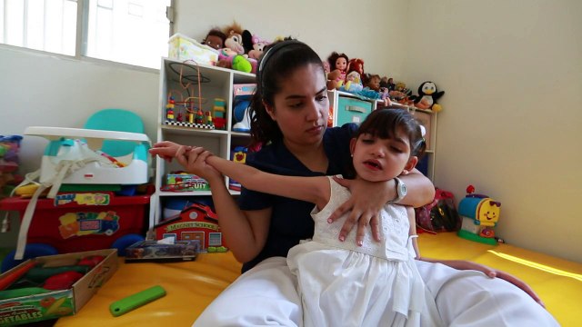 Menina mexicana abre debate sobre maconha medicinal