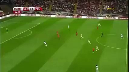 نوير يتصدي ييراعة لإنفراد ليفاندوفيسكي