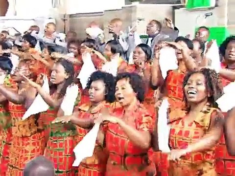Jina la yesu tamu-St.Teresa's Eastleigh choir.