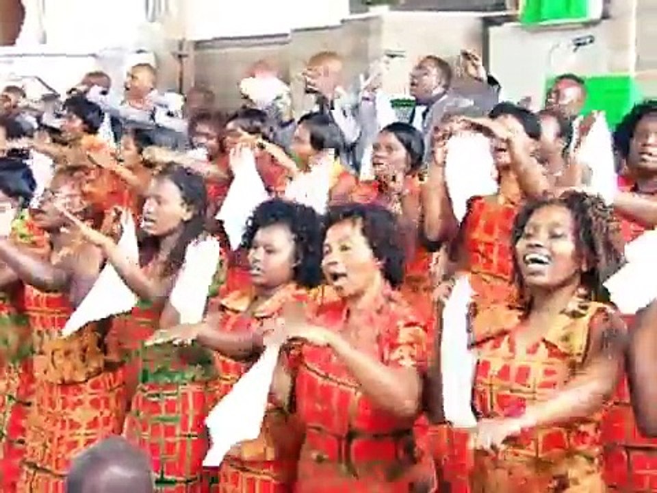 Jina la yesu tamu-St.Teresa's Eastleigh choir.