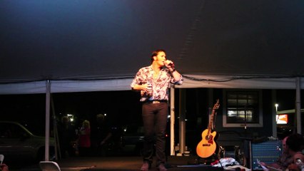 Jeffrey Michaels sings 'Pieces Of My Life' Elvis Week 2015