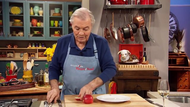 Jacques Pépin Techniques: How To Make An Apple Swan