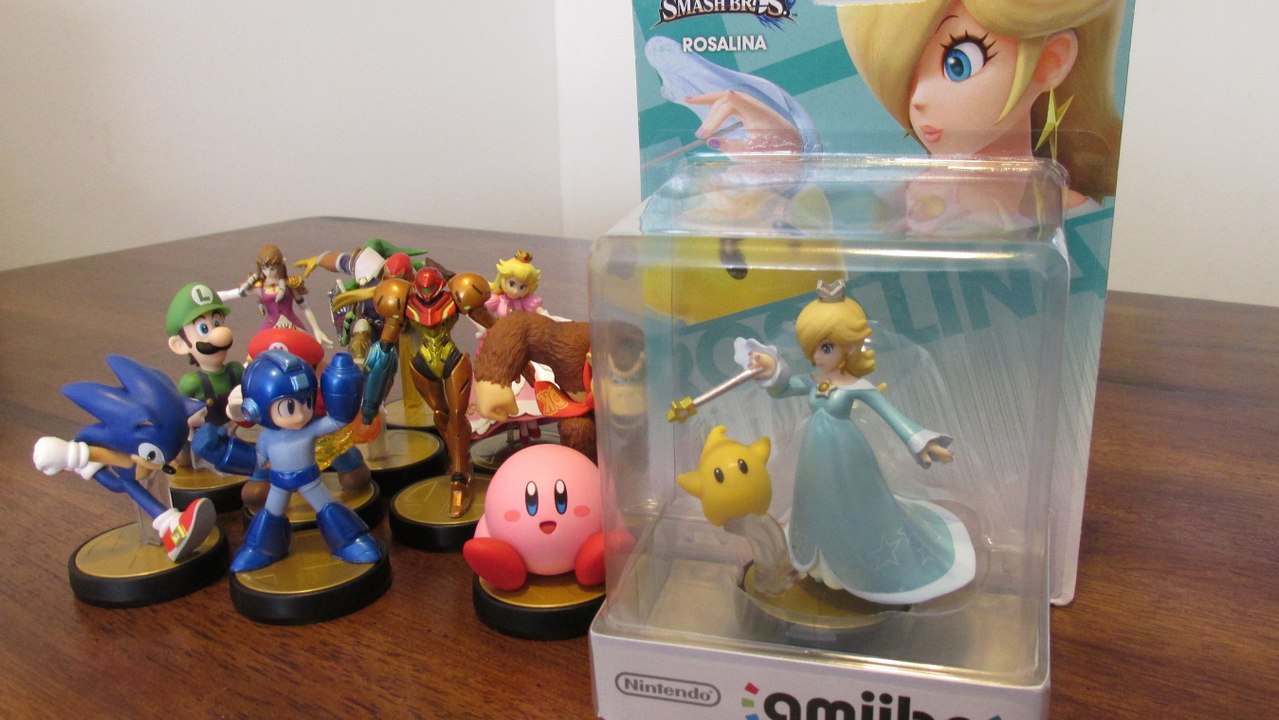 Rosalina & Luma launch into battle! We unbox and review the Rosalina amiibo figure!