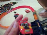 hotwheels track time episode 9: tiny loop chase track