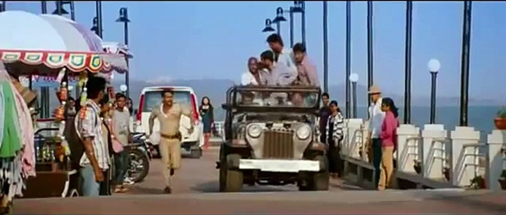 لقطه قويه من فيلم هندي هههههه هع