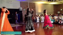 Pakistani Girls Dance On (Mere Photo Ko Seeny) HD