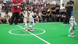 2010 RoboCup SPL: rUNSWift goal against B-Human