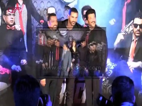 WELCOME BACK : Film Review - John Abraham, Anil Kapoor, Nana Patekar, Shruti Hassan