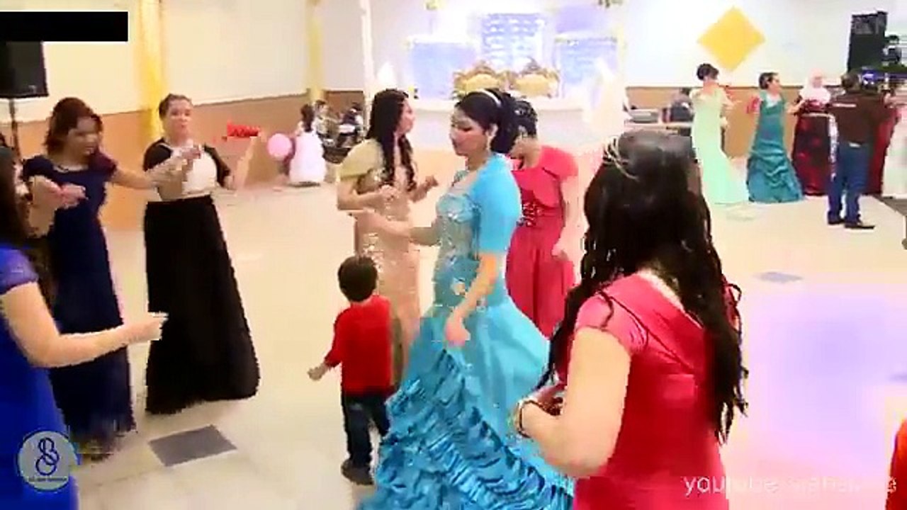 Beautiful Pashto tapay with girls Dance HD