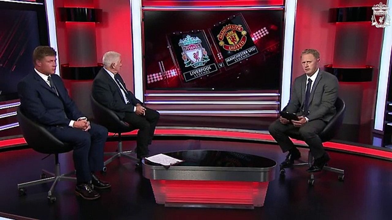 Manchester United Legends 4 : 2 Liverpool Legends