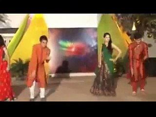 Punjabi Wedding BEautiful Couple BEST Dance ''Zor Ka Jhatka