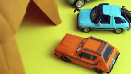 Play Doh Disney Cars Toy Green Lantern Superhero Adventure Batman, Robin, The Hulk Super heroes