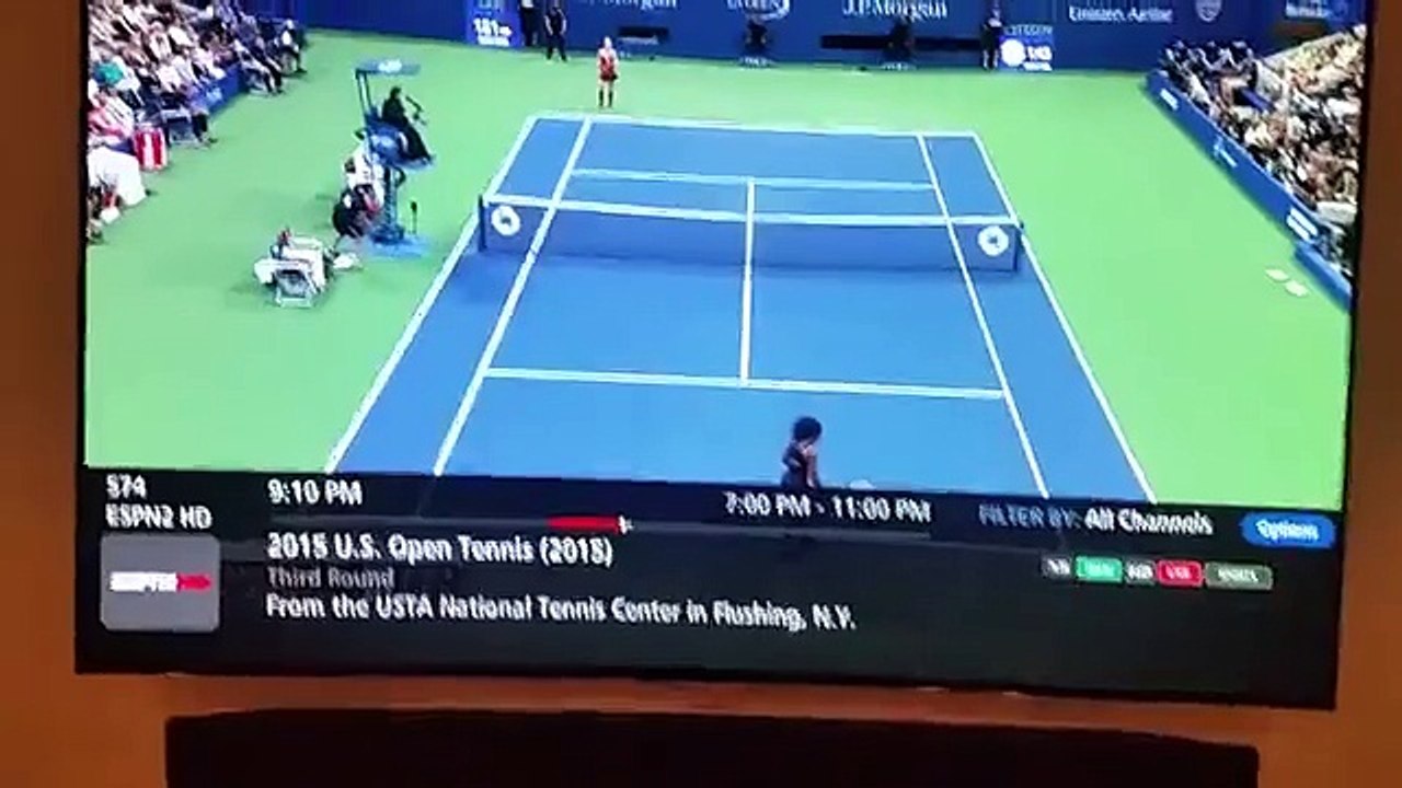 Serena Williams does a Split vs Mattek-Sands