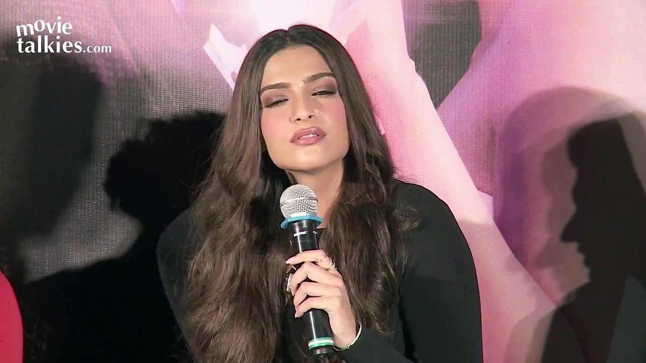 Sonam Kapoor On Salman Khan's Prem Ratan Dhan Payo BREAKING All Box Office Openi