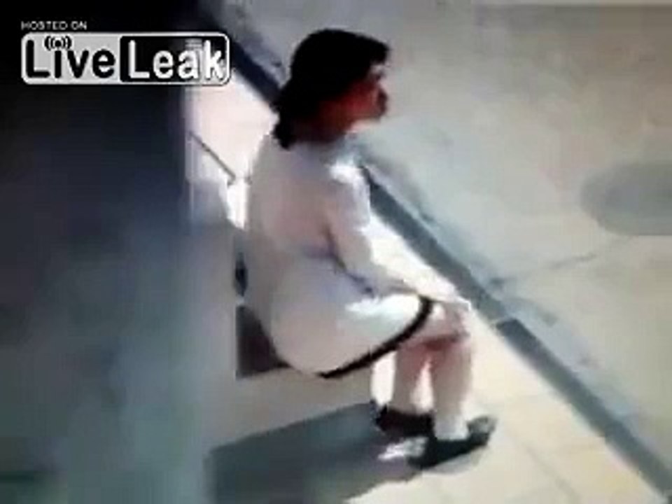 Nasty Asian b*tch shits in public