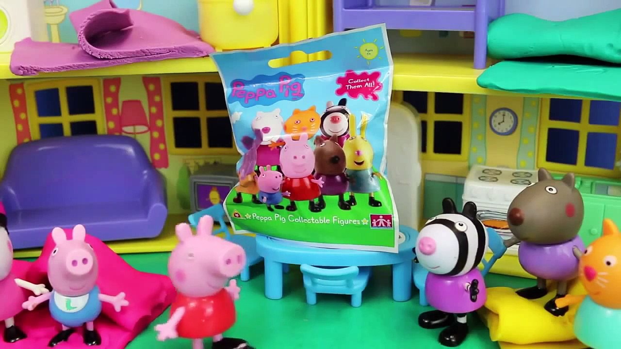 Peppa Pig SLEEPOVER Slumber Party Play Doh Sleeping Bags and Blind Bags Peppa Pig Toys Dis
