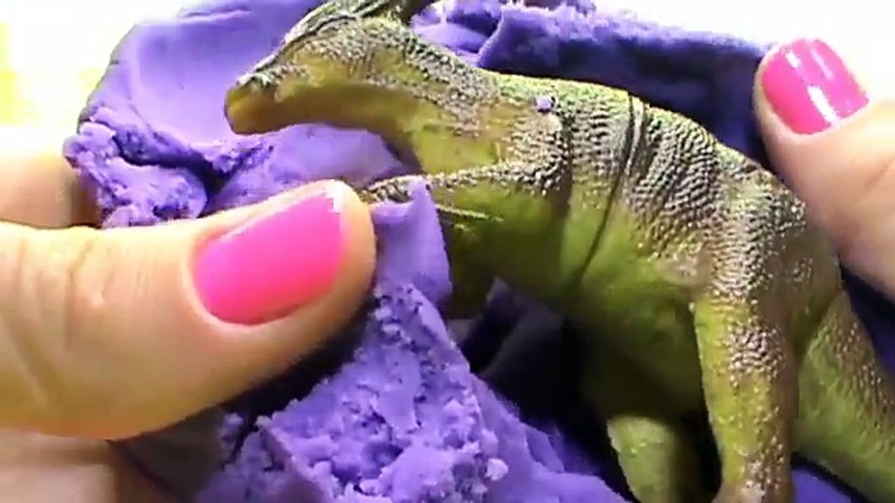 Dinosaurs Play Doh unboxing surprise eggs toys Huevos sorpresa juguetes आश्चर्य अंडे खिलौन