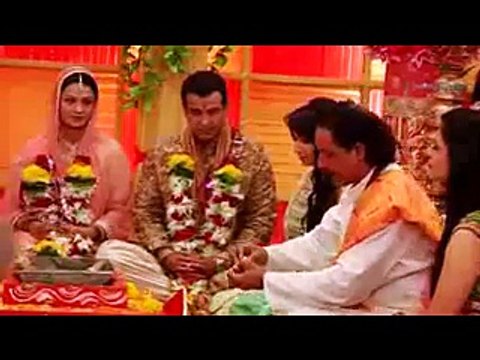 Ragini Ki Shaadi Ruk Gayi Iss Baat Se Ragini Hue Behosh - Itna Karo Na Mujhe Pyaar