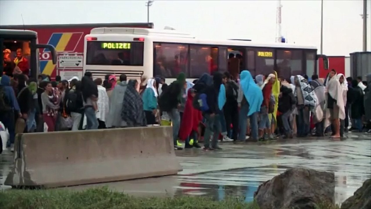 10 000 migrants en provenance de Hongrie attendus en Autriche