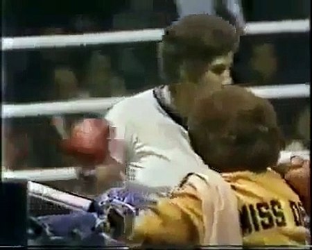 2 perfect,complete TKO boxing bouts among US and Japanese girls