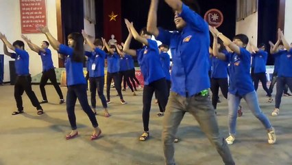 Dân vũ Funny Dance và Chicken Dance - Của Đội VNXK Trường CĐ SP Điện Biên