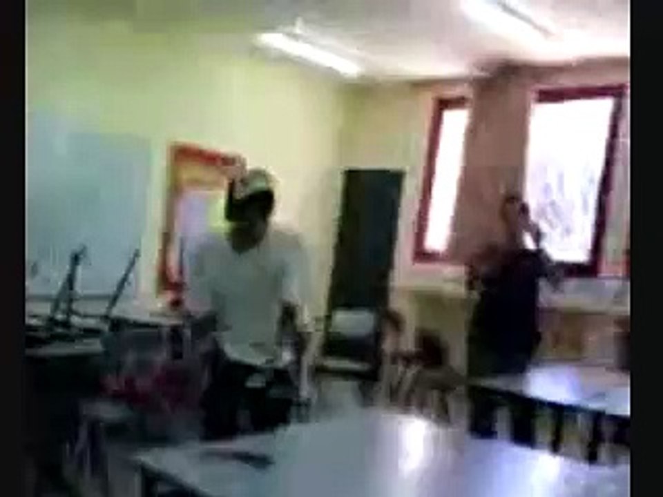 Table tennis at School - הפסקה בבית הספר