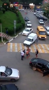 Road rage violent après un drift raté et un crash...