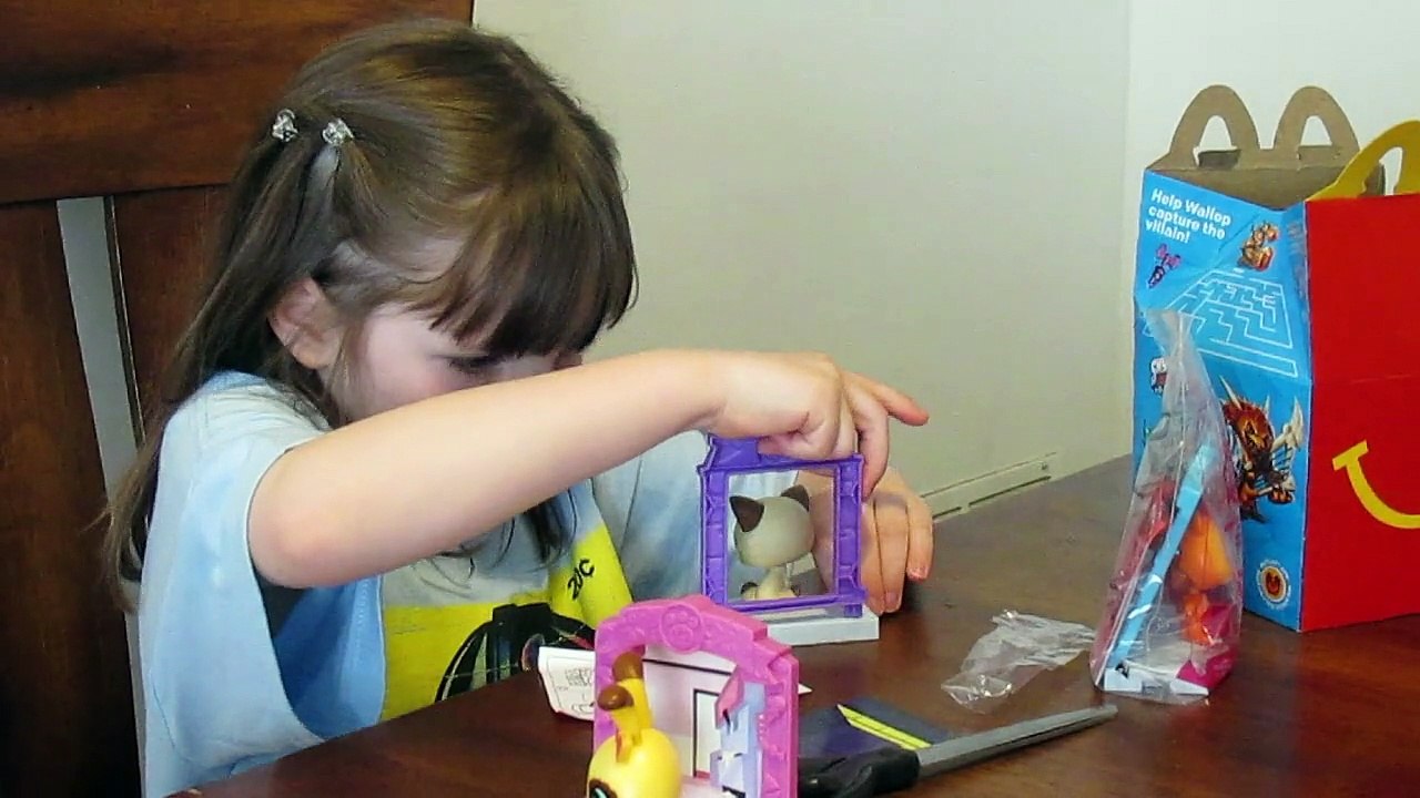LPS Littlest Pet Shop Happy Meal Bobblehead Toy Review by Hasbro - video  Dailymotion