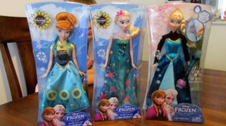 Disney Frozen Fever Elsa and Anna Dolls Toy Unboxing and Review: Part 1