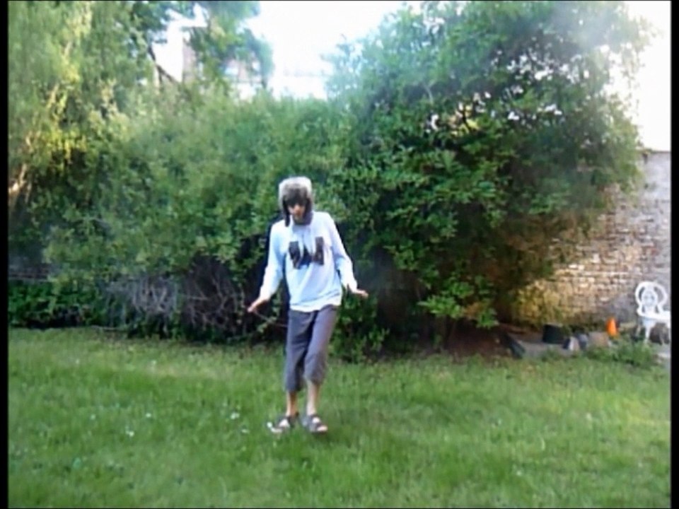 Voici la meilleur pate a modeler et 3d anime ou image de synthese la plus realiste au monde, le deplacement de karoustk!!