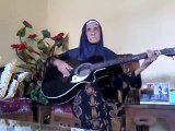 Keren, Nenek-Nenek Akustik an Lagu Shae 