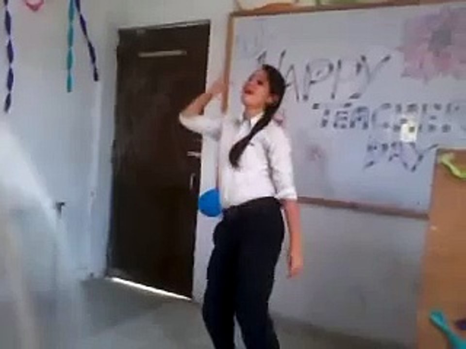 Indian girl dance in cool Moud with Video Song