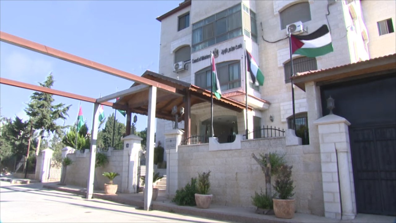 الاقتصاد والناس-الأزمة المالية للحكومة الفلسطينية