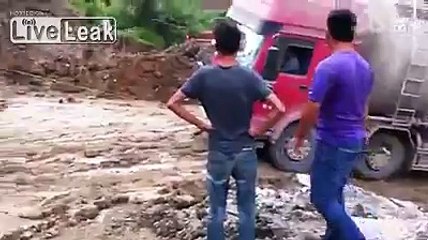 Escavator Fails At Towing Truck