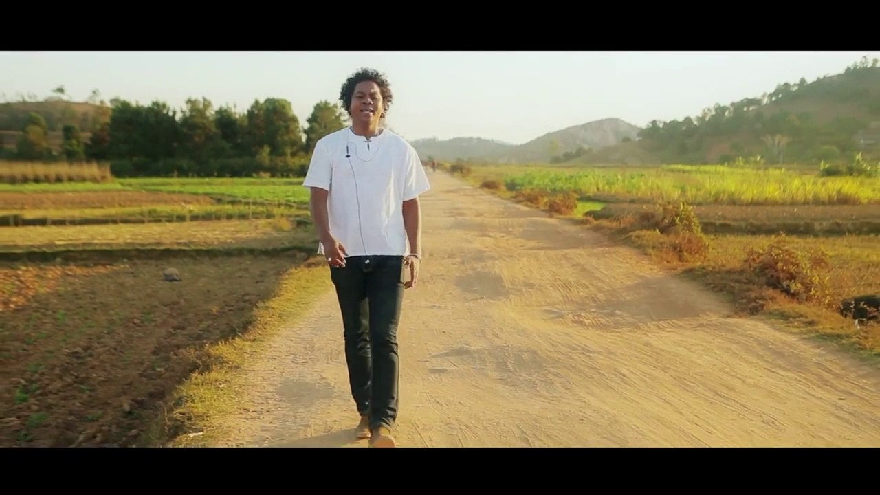 MIARY LEPIERA & THEO RAKOTOVAO   -    Mifanandrify  (gasy HD 2015 - malagasy)