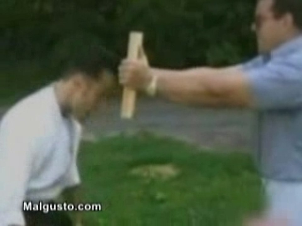 Funny Video Stupid Karate Expert