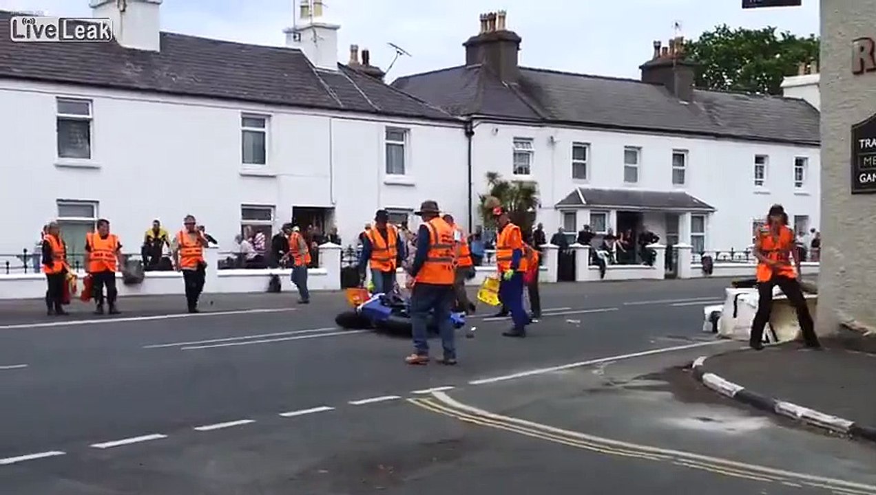 FATAL ACCIDENT FOOTAGE. VIEWER DISCRETION ADVISED+ - Isle of Man 2014 - Bob Price Fatal Accident