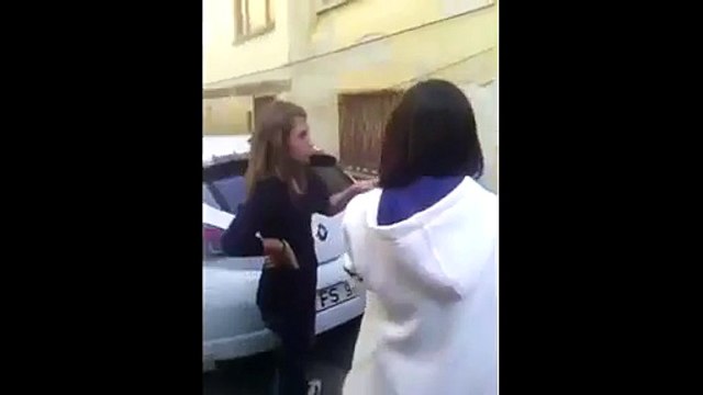 Oğlum Bak Git Benzeri Ergen Kız Kavgası