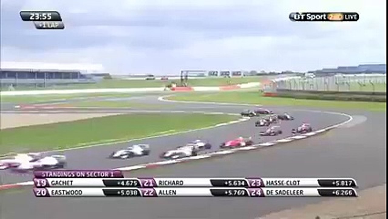 Formula renault 2.0  huge crash car fly