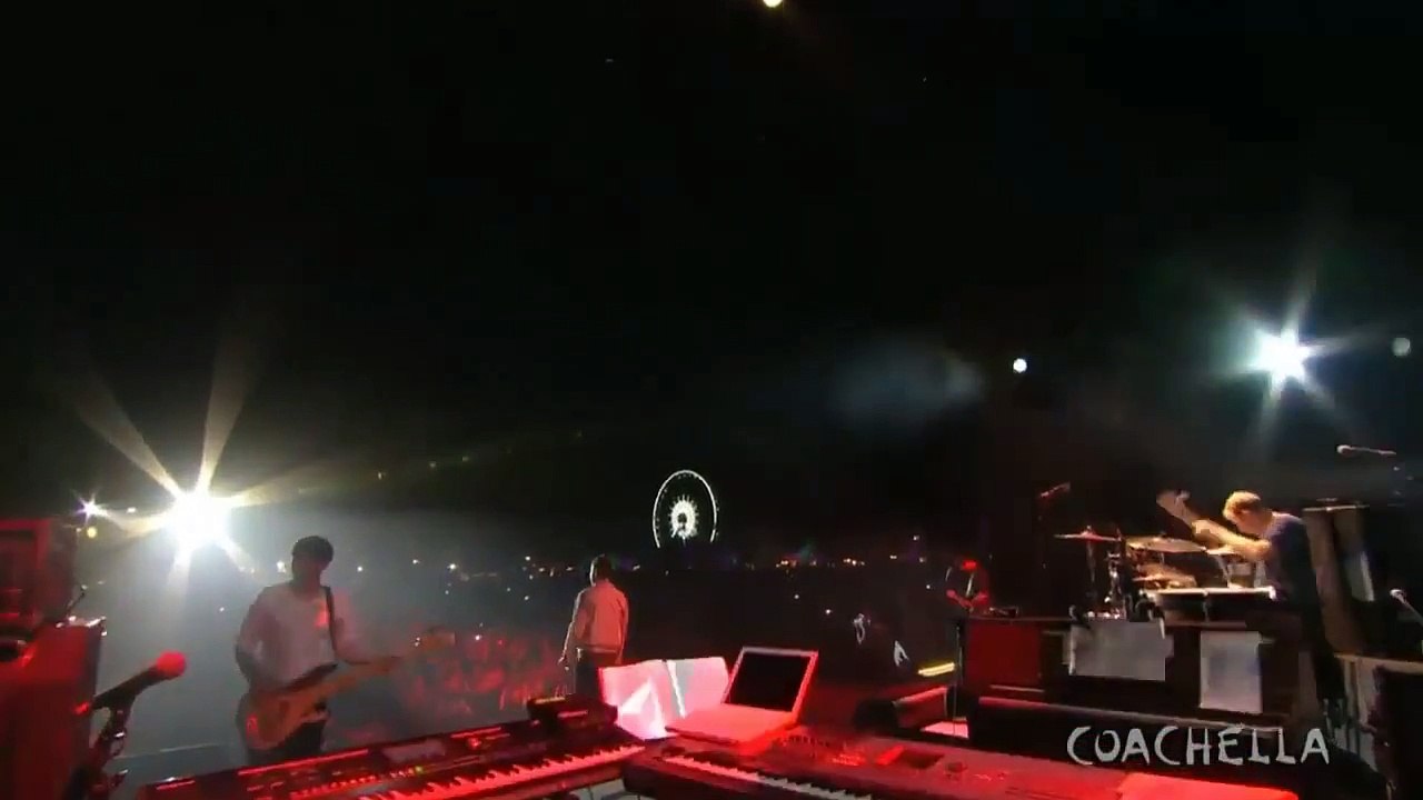 Blur - Song 2 (Coachella 2013)