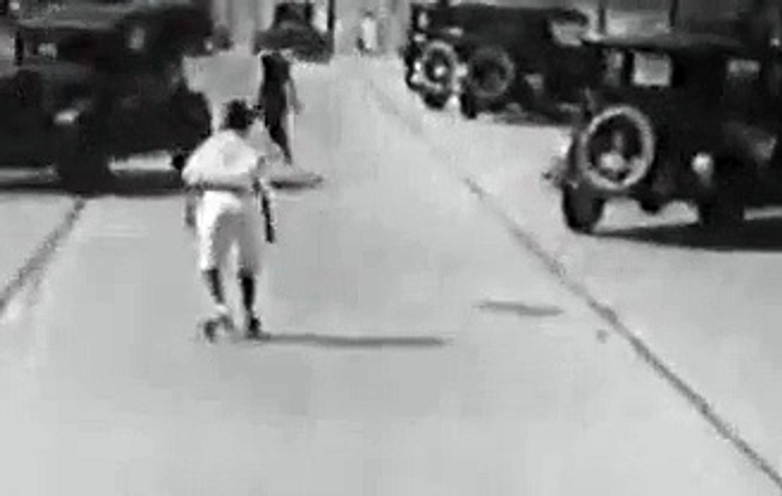 Ma & The Auto: 1920's Cars, Highways & Traffic [Full Episode]