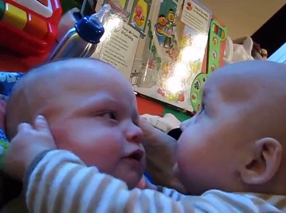 Funny twin baby video