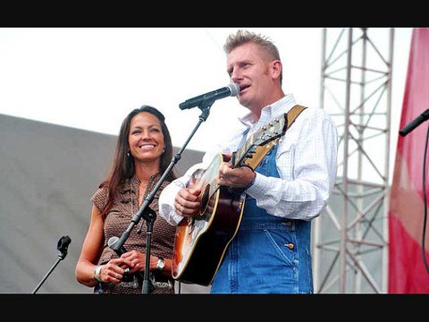 Joey + Rory share powerful video for 'Softly and Tenderly'