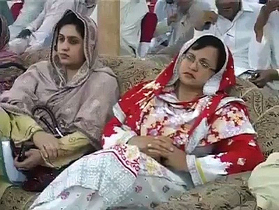 تحریک انصاف کے اعجاز چوہدری پر انڈوں کی بارش
