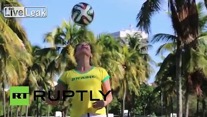 Brazil: Footballing model challenges Argentine bombshell Fiorella Castillo to juggling duel