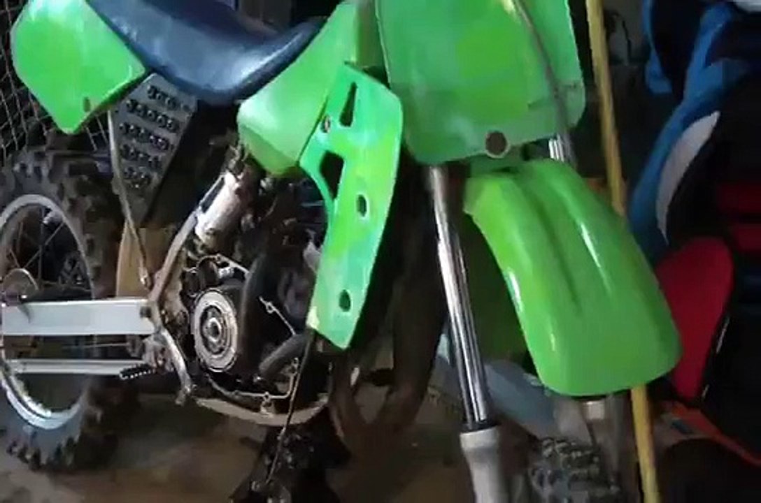 Kawasaki Kx80 clutch removal