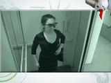 Gizli Kamerayı Farketmeyen Asansördeki Kız Bakın Ne Yapıyor