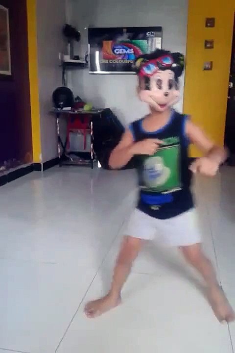 Micky mouse kids dance