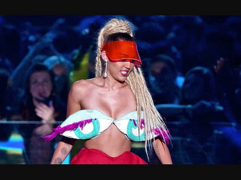 Miley Cyrus was 'cursing in anger' after Nicki Minaj VMA moment