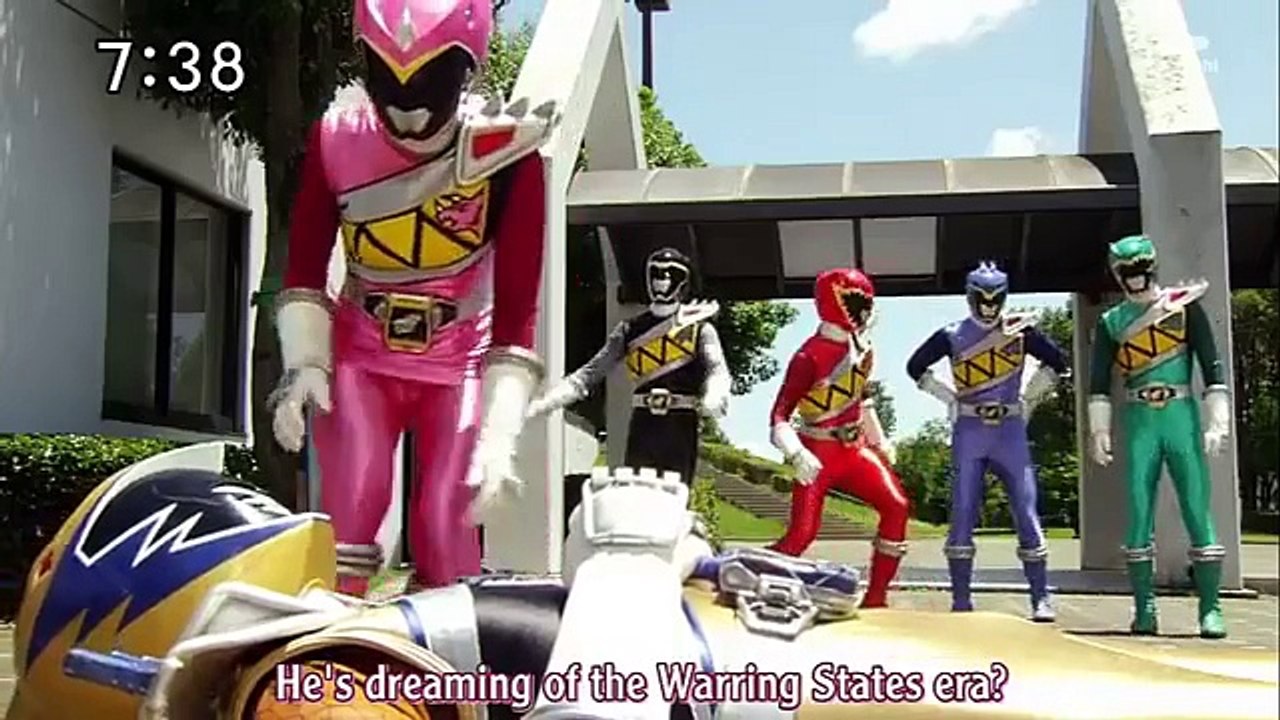 Kyoryuger | Luckyuro Become Kyoryu Red FUNNY Moment & Battle